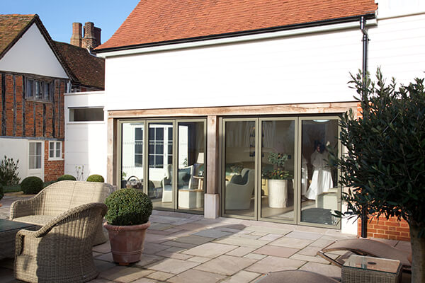 ALEXANDER HOUSE HOTEL